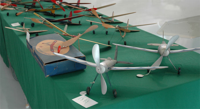 Air King and the Pursuit were early American Junior Aircraft Company models designed by Jim Walker